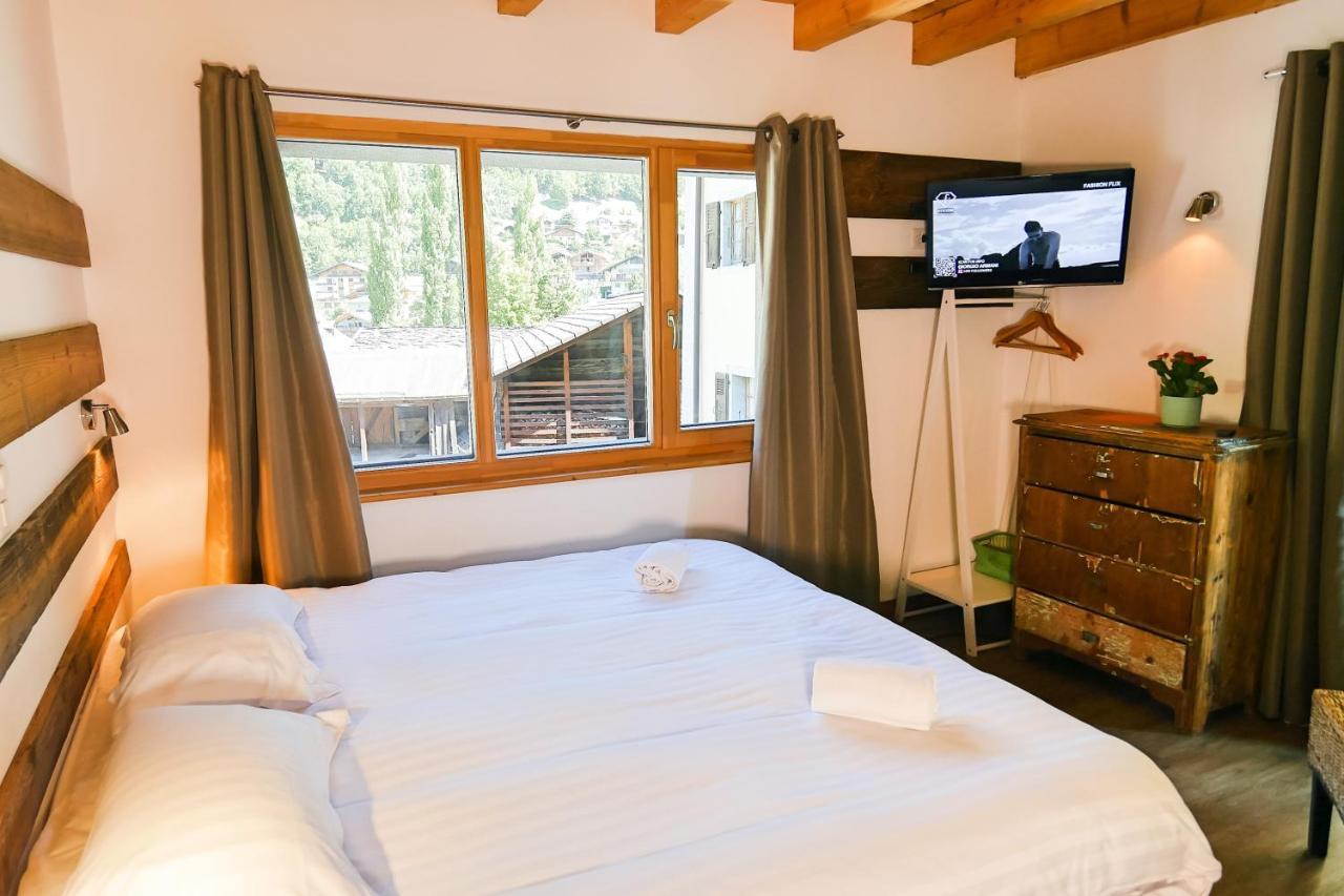 La Baraka Hostel Bagnes Екстер'єр фото