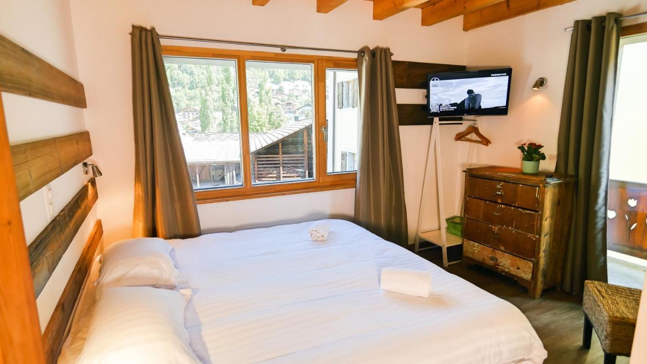 La Baraka Hostel Bagnes Екстер'єр фото