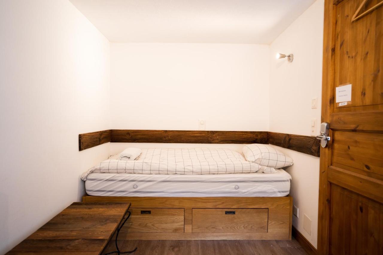 La Baraka Hostel Bagnes Екстер'єр фото