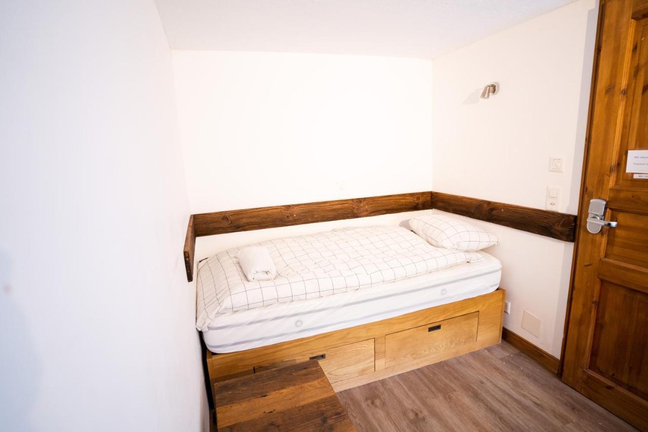 La Baraka Hostel Bagnes Екстер'єр фото